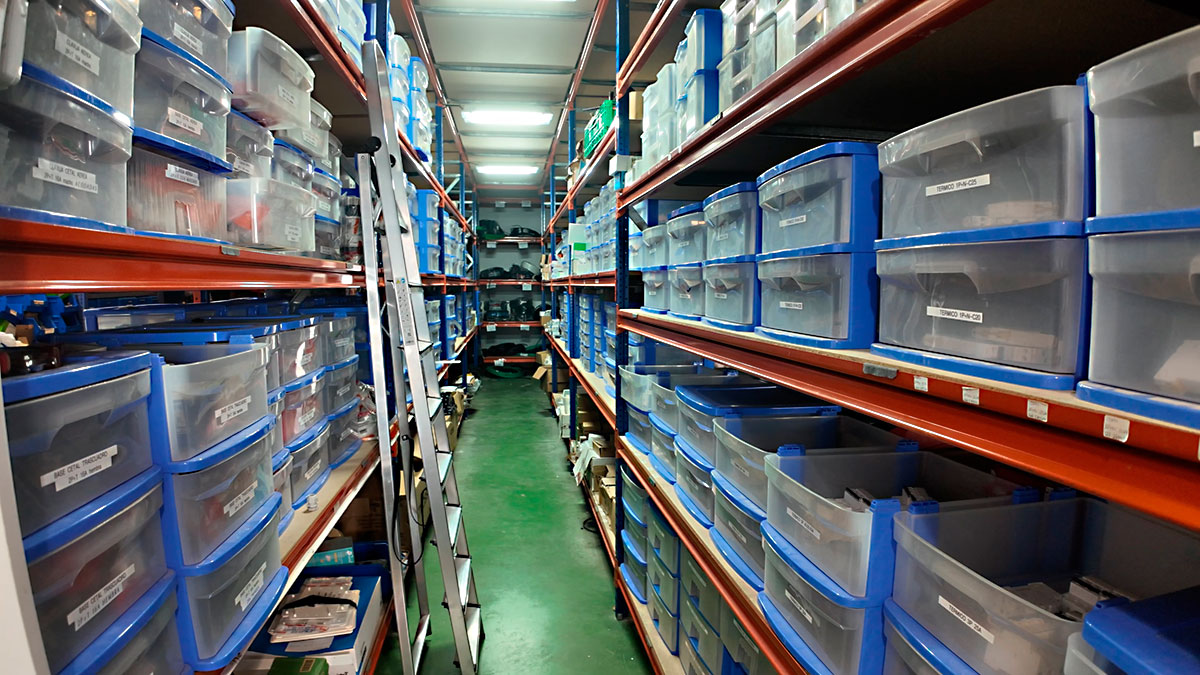 Almacén ELSE - pasillo interior