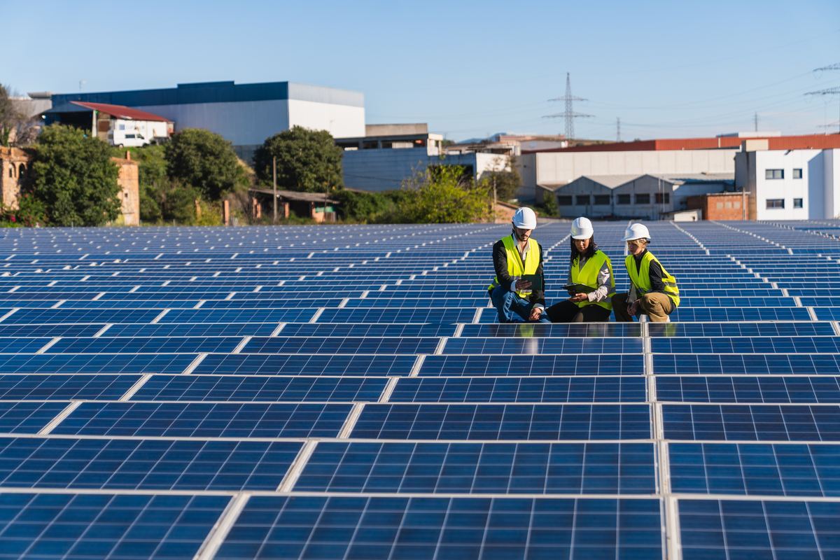 Paneles solares cubierta industrial
